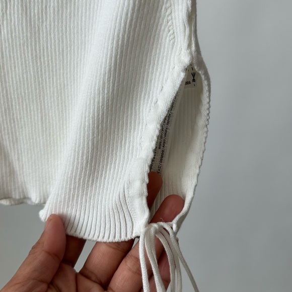 NWT!! ZARA Cropped Sleeveless Knit Top Side Ties Basic Tank Top in White Size-M - Picture 7 of 10